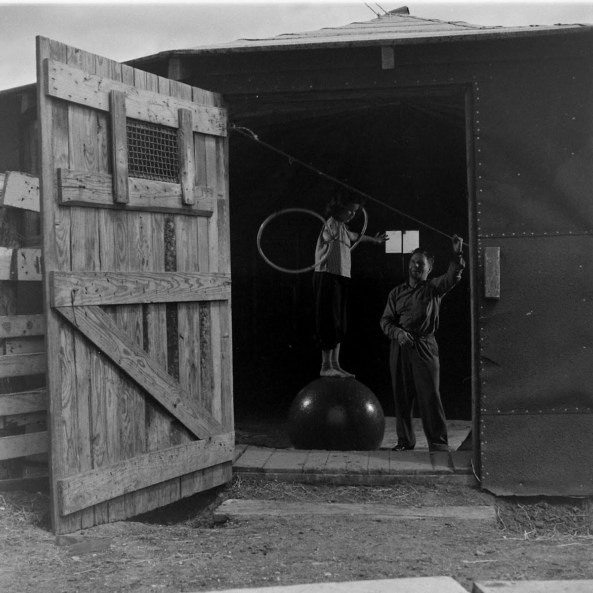 Hugo Circus, Oklahoma Cornell Capa — Google Arts & Culture