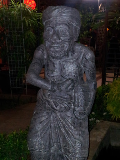 Kakek Statue
