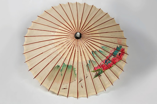 Modern Yuhang Oil-paper Umbrella with Painted Landscape Picture 1