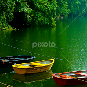 3 of the same by Padz Eef - Fotografo - Transportation Boats