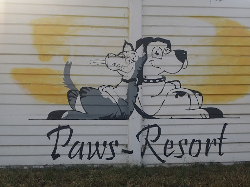 Paws-Resort