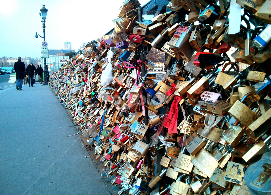 Pad Locks- Notre Dame, Paris by Sajal Gupta - Instagram & Mobile Android