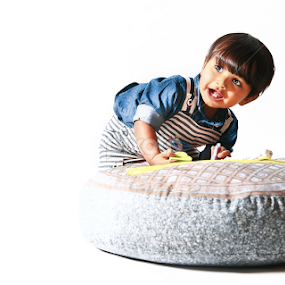 The Funny Boy by Hussain AlTarouti - Babies & Children Child Portraits