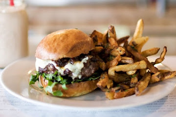 The Skillet Cheeseburger