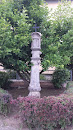Statue Mit Kreuz