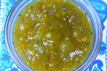 Spicy Mexican Tomatillo Salsa Verde