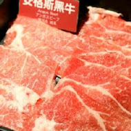 馬辣頂級麻辣鴛鴦火鍋