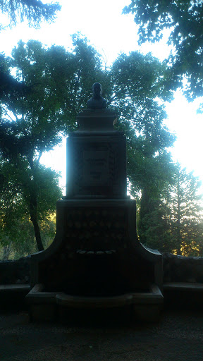 Estatua A Arias Montano