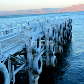 By the sea by Rita Uriel - Landscapes Waterscapes