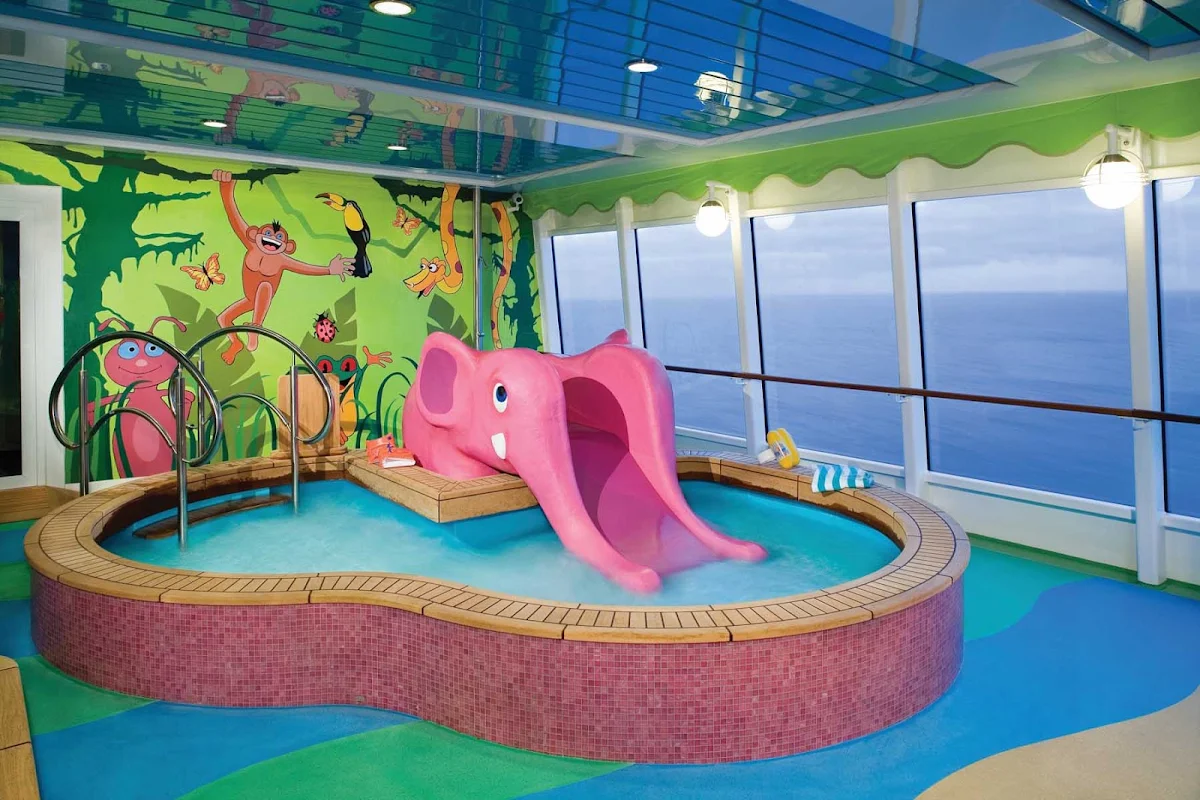 Norwegian-Jade-Kids-Pool - The Sapphire children's pool features an elephant-shaped slide and paddling pool, designed especially for Norwegian Jade's kiddie guests.