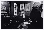 Nabeschouwing van de verkiezingsuitslag in café Reijnders