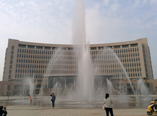 河南工业大学大喷泉
