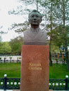 Памятник Сатпаеву