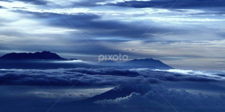 lautan awan menerpa pucuk by Ully Zoelkarnain - Landscapes Mountains & Hills