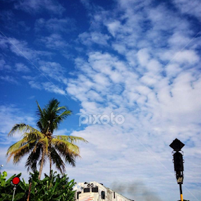 Poto sepur pake HP ajah.ga diedit by Ditto Sam Liok Liuk - Instagram & Mobile iPhone