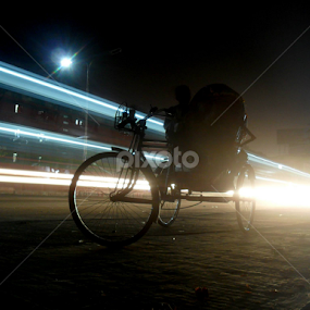 পাশ দিয়া Tron Bikes চইলা গেল রিকশাওয়ালার ভ্রুক্ষেপই নাই... :v( সামনে পরীক্ষা আসেন রাত বিরাতে রাস্তাঘাটে ঘুরাঘুরি করি :3 ) by Abrar Zahin Nafi - Transportation Other