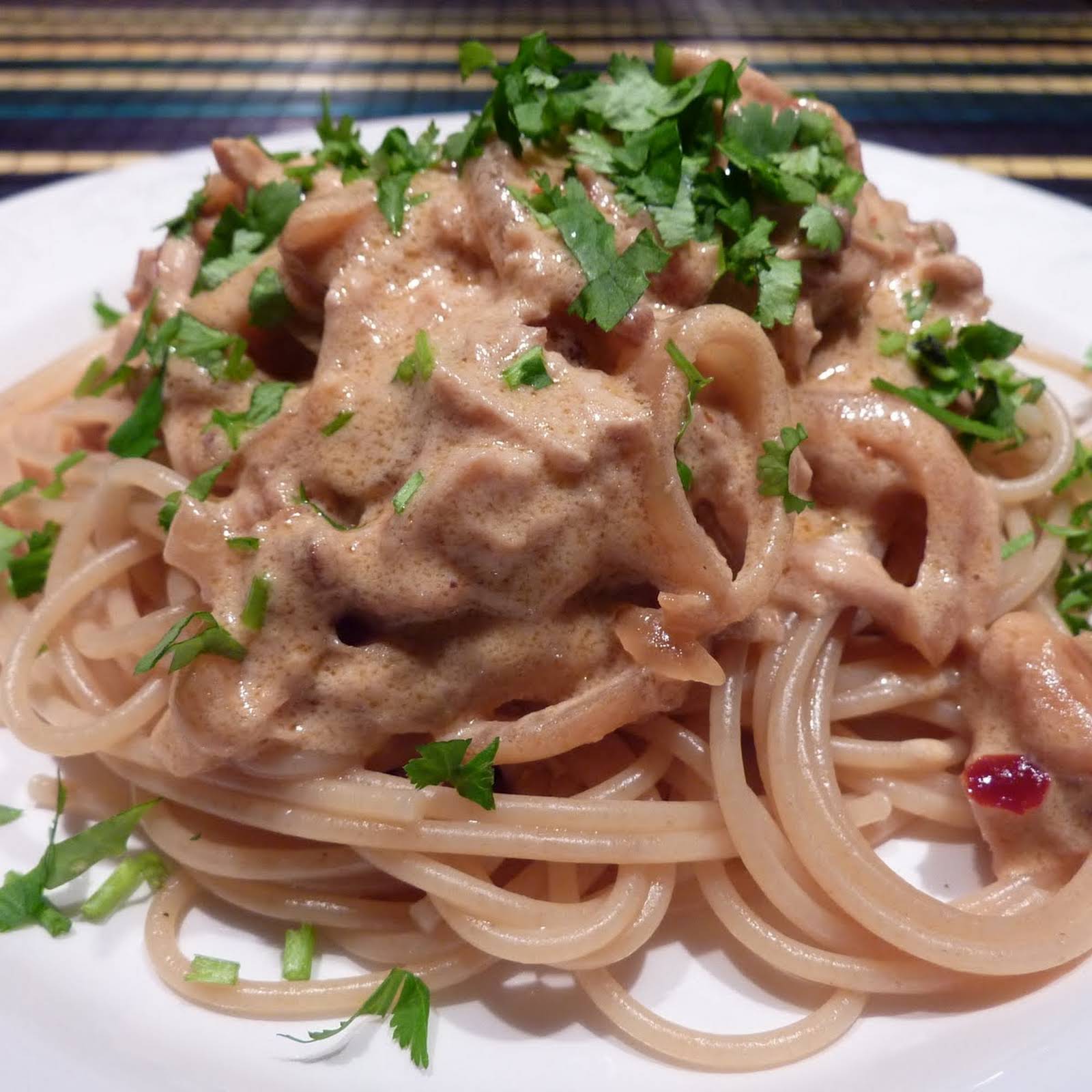 Roast Chicken And Mushroom Spaghetti Recipe Yummly