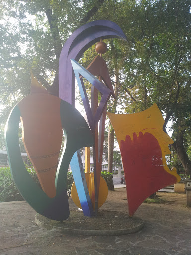 Escultura Plaza Blas Pezotti