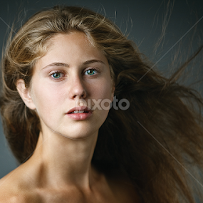 Alisa by Anatol Misnikou - People Portraits of Women