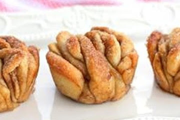 Cinnamon Sugar Pull-Apart Muffins