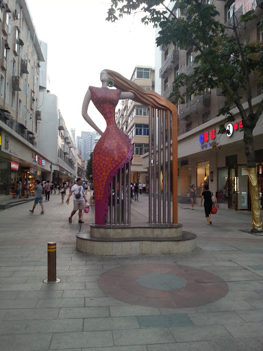 女人街 雕塑