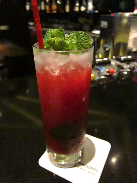 【寒舍艾美，「寒舍」酒吧】QUUBE