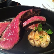 MeatGQ Steak