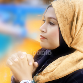 by Arfa Mantoeng - People Portraits of Women