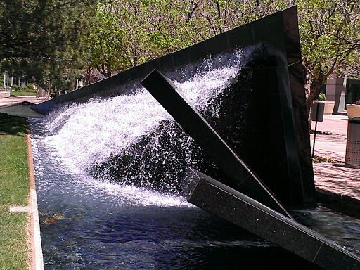 E Peakview Fountain 