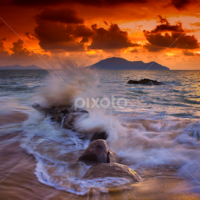 waves on beach by Dany Fachry - Landscapes Waterscapes