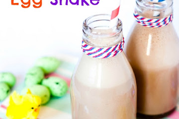Recipe: Cadbury Creme Egg Milkshake {Vegetarian}