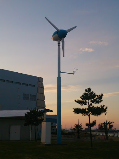 東扇島風力発電機