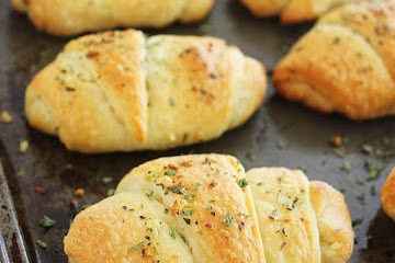 Cheesy Stuffed Garlic Butter Crescent Rolls
