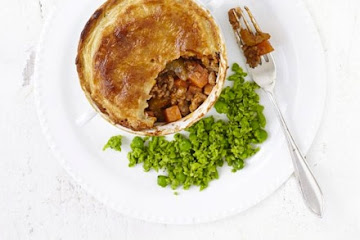 Minced beef pie