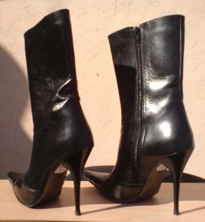 [Botas_2_R_1[2].jpg]