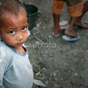 Look at Me by De Wawan - Babies & Children Child Portraits