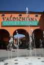 Valdichiana Outlet Village Fountain