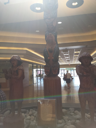 Duncan Mall Totem Pole