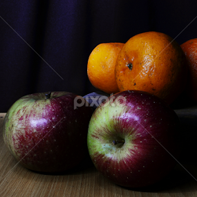 Apel dan Jeruk by Gigih Ardiantoro - Food & Drink Fruits & Vegetables