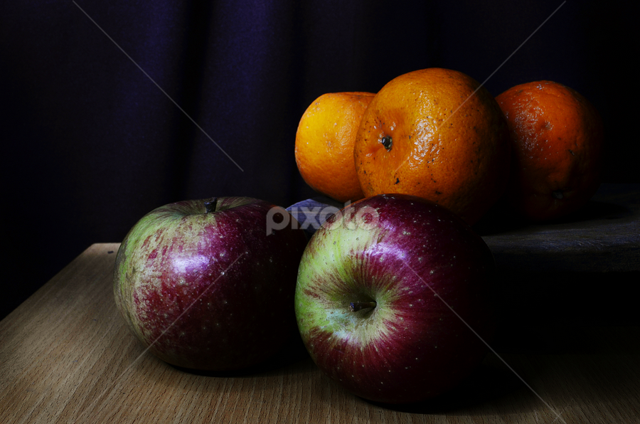 Apel dan Jeruk by Gigih Ardiantoro - Food & Drink Fruits & Vegetables