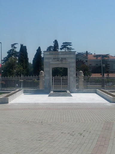 Arch De L'Enver Pasha