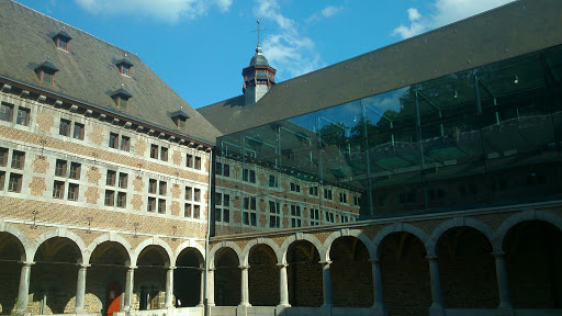Cour Intérieure Du Musée De La Vie Wallonne