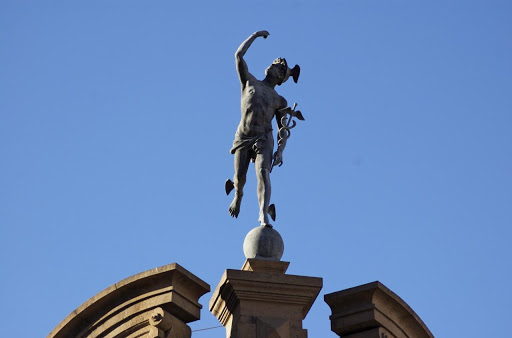 Estatua del dios Mercurio
