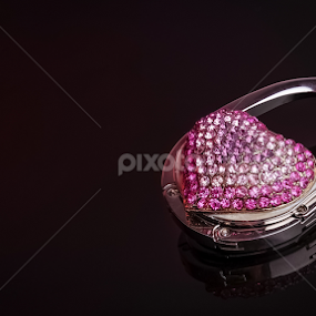 by Fendy Tjandra - Artistic Objects Jewelry