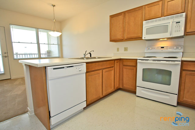 2 Bed, 2 Bath Prairie Crossing Apartments in Lincoln