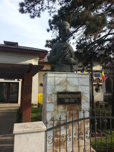 Constantin Brancoveanu Statue