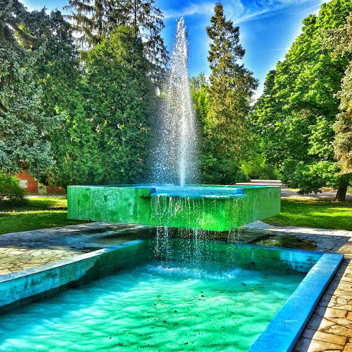 Green Blue Fountain