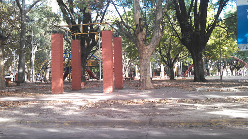 Estructura Plaza Santos Lugares