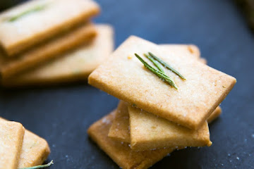 Rosemary Shortbread Crookers
