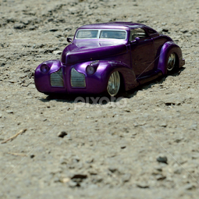 purple by Arri Alkatiri - Artistic Objects Toys